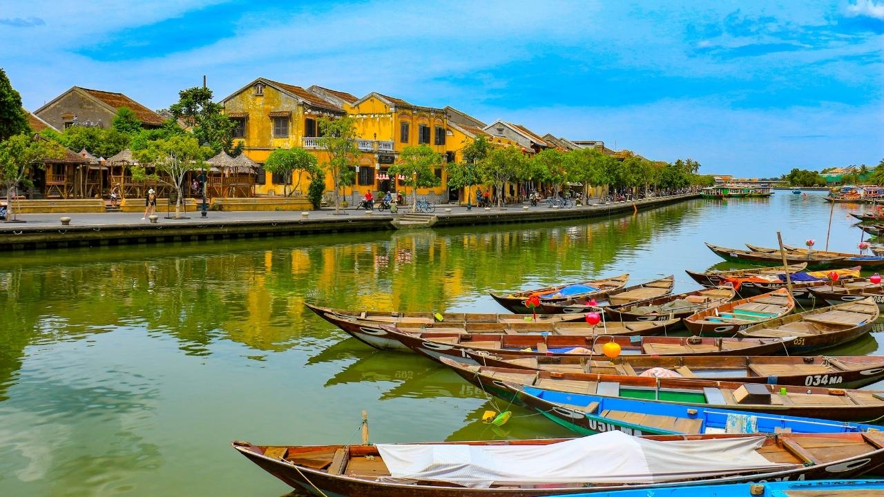 Vietnam Signature Journey North to South – 10 Days Premium Private Tour Led by Women Vietnam Signature Journey North to South – 10 Days Premium Private Tour Led by Women
