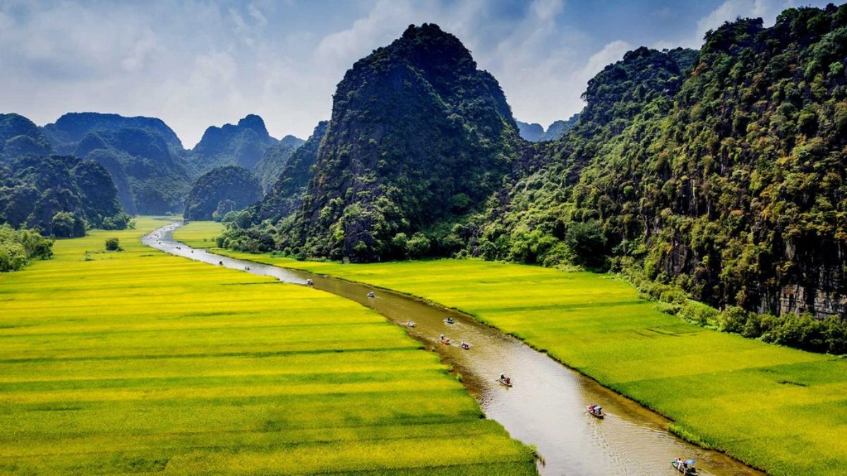 Vietnam Signature Journey North to South – 10 Days Premium Private Tour Led by Women Vietnam Signature Journey North to South – 10 Days Premium Private Tour Led by Women