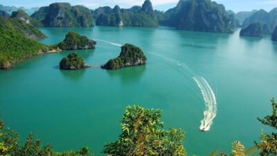 Vietnam Signature Journey North to South – 10 Days Premium Private Tour Led by Women Vietnam Signature Journey North to South – 10 Days Premium Private Tour Led by Women