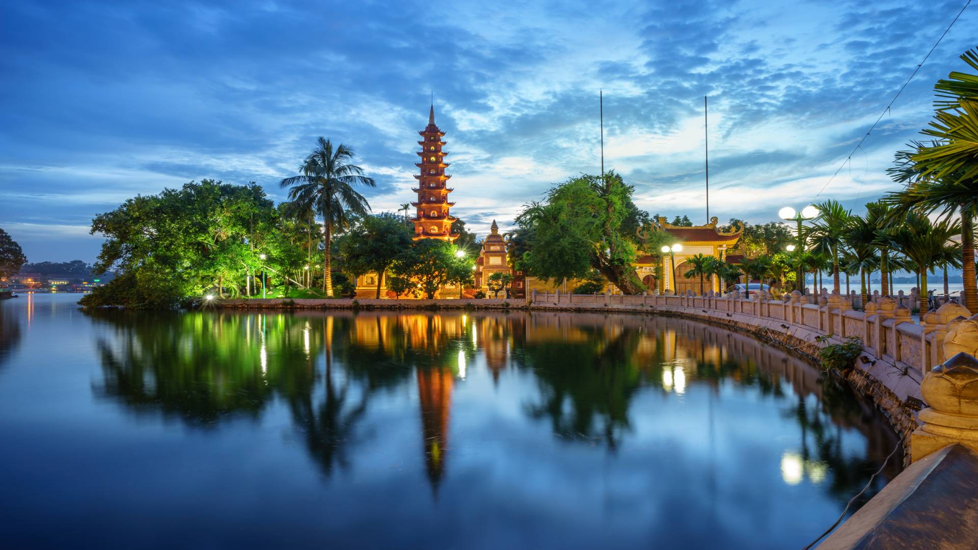 Vietnam Signature Journey North to South – 10 Days Premium Private Tour Led by Women Vietnam Signature Journey North to South – 10 Days Premium Private Tour Led by Women