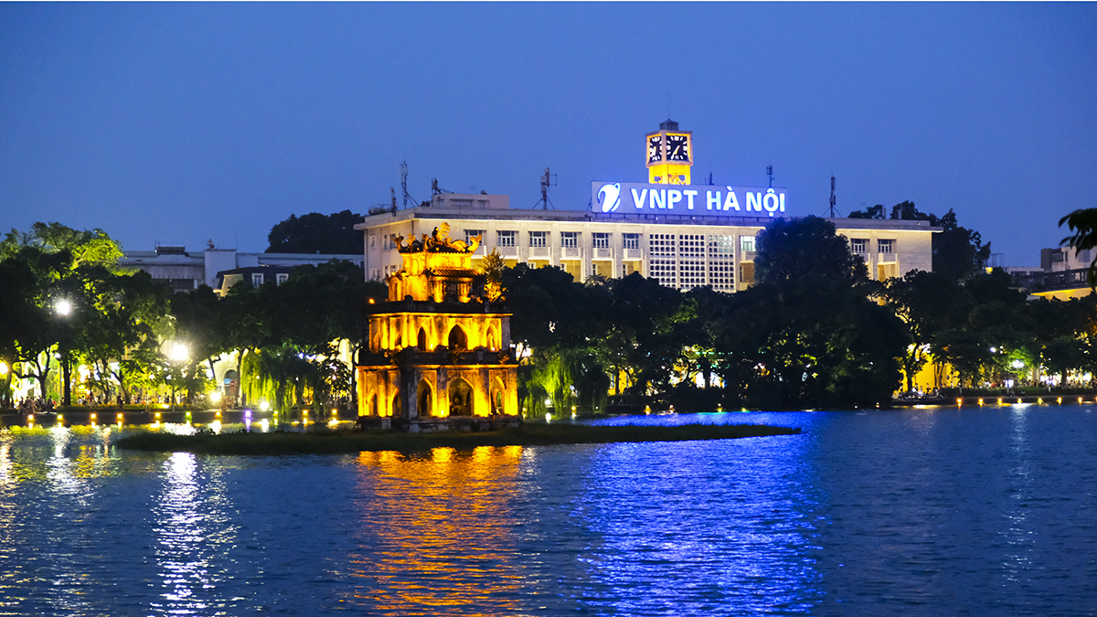 Classic Vietnam - 15 Days Premium Private Tours Led by Women Classic Vietnam - 15 Days Premium Private Tours Led by Women