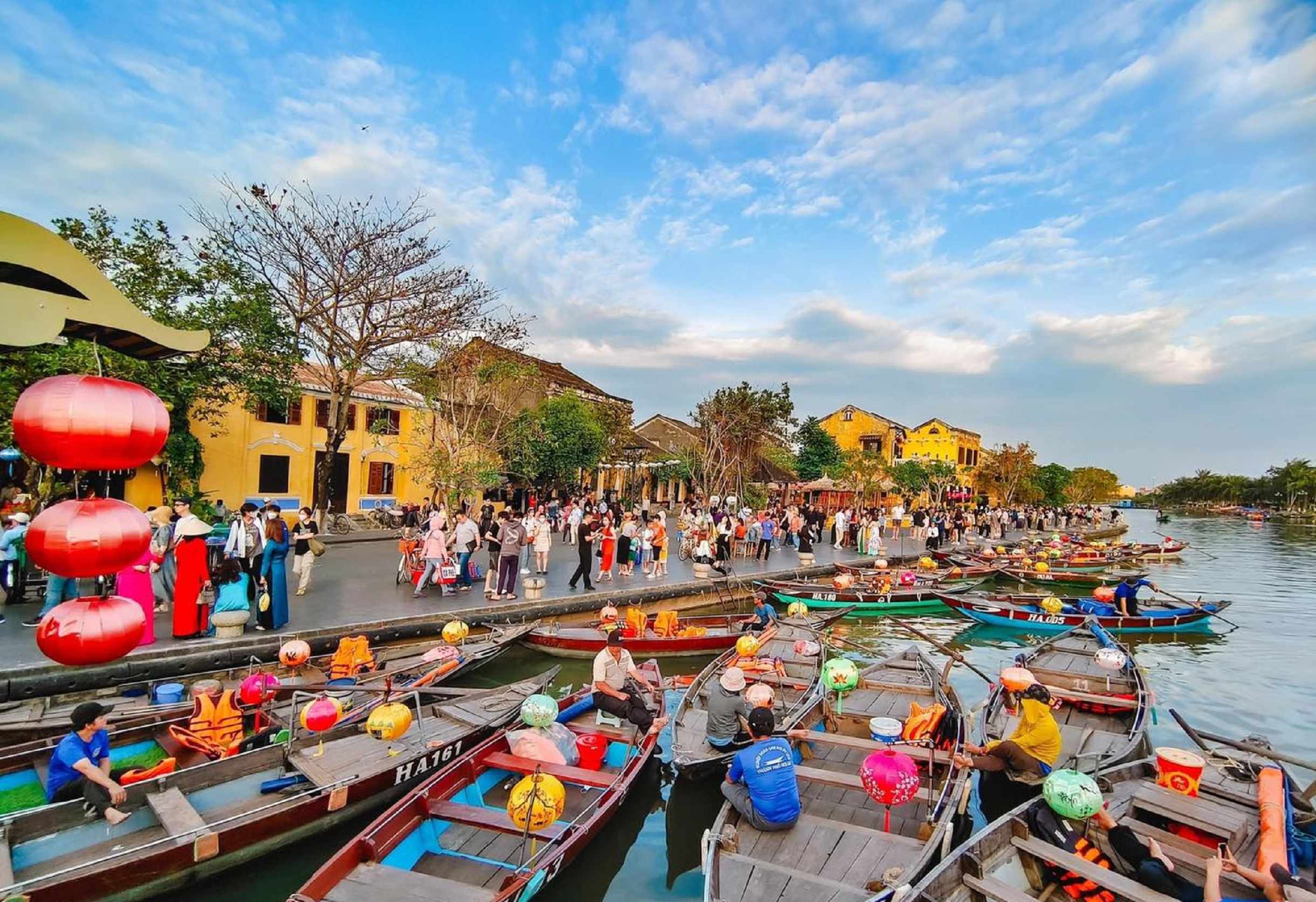 Da Nang, Hoi An & Ba Na Hills Escape – 5 Days Premium Private Tours Led by Women Da Nang, Hoi An & Ba Na Hills Escape – 5 Days Premium Private Tours Led by Women