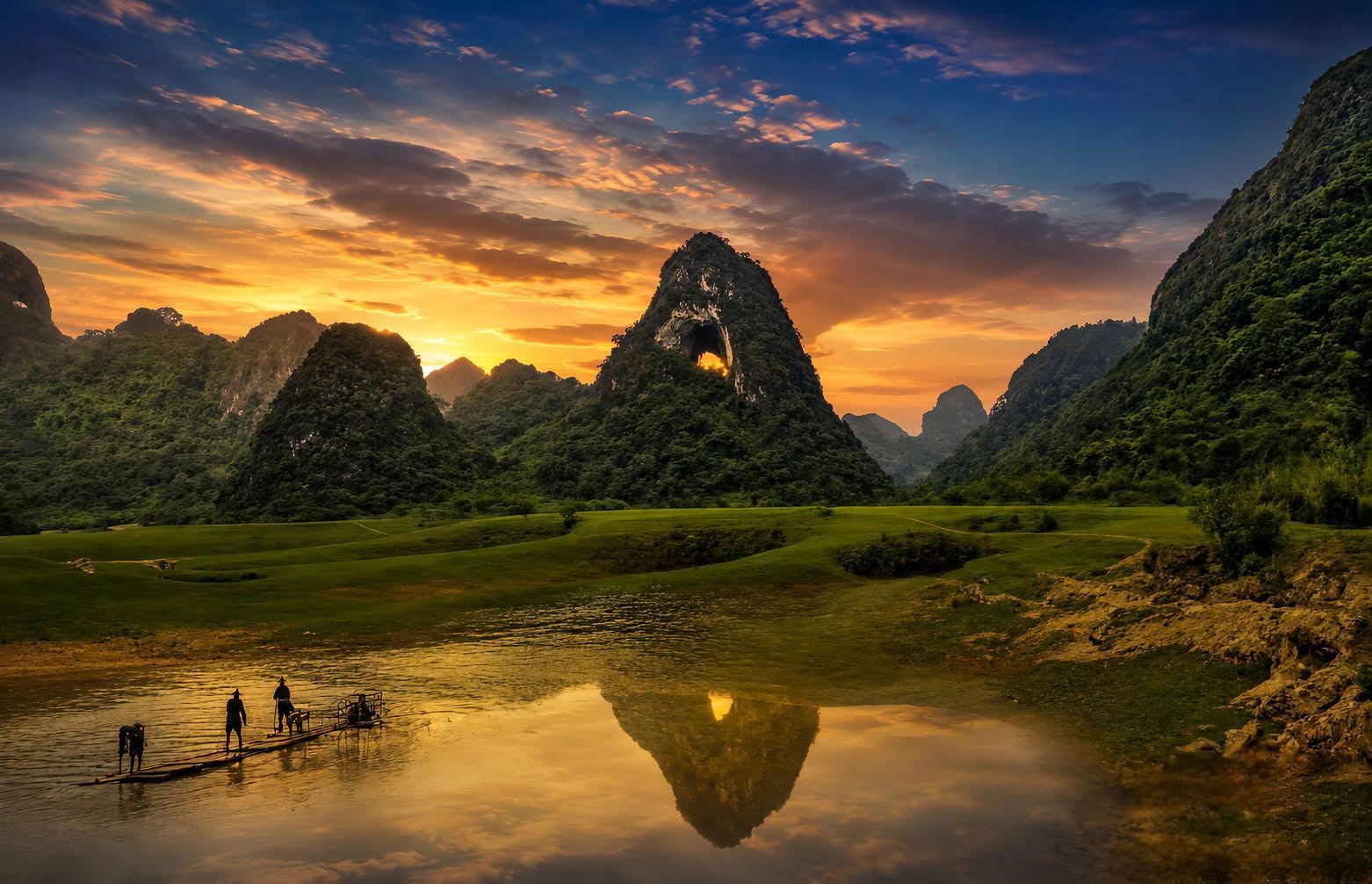 Northern Vietnam Discovery – 4 Days | Premium Private Tour Led By Women Northern Vietnam Discovery – 4 Days | Premium Private Tour Led By Women