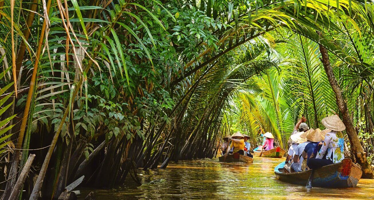 Classic Vietnam - 15 Days Premium Private Tours Led by Women Classic Vietnam - 15 Days Premium Private Tours Led by Women